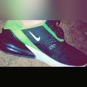 Nike AIR270